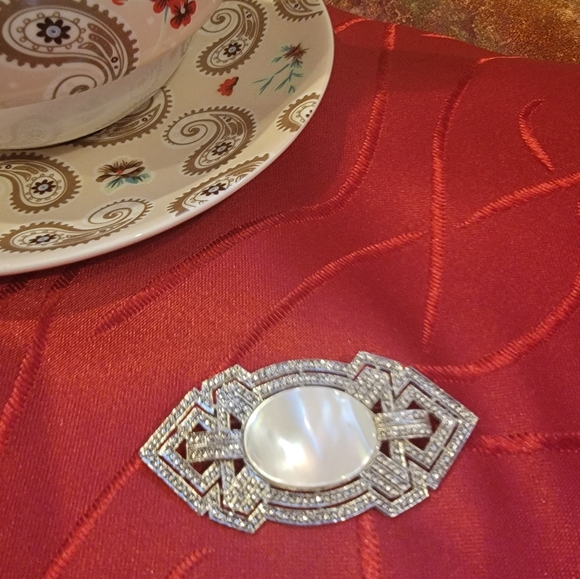 Vintage Silver tone and Mother of Pearl Brooch - Picture 3 of 6